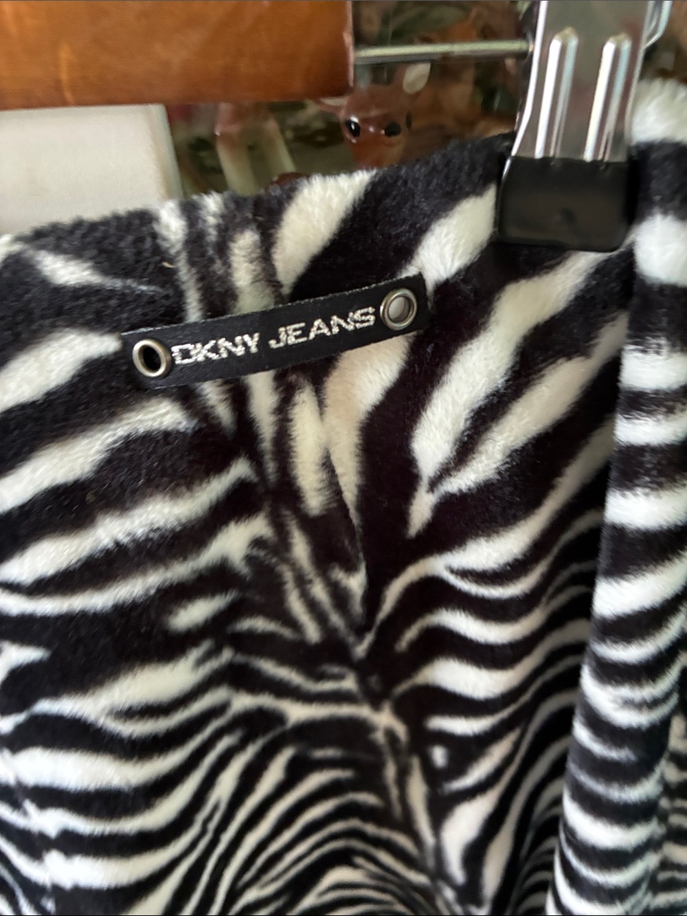 DKNY Jeans jr sz 7 Zebra Print Wide-Leg Pants - Black & White furry euc - Picture 8 of 8
